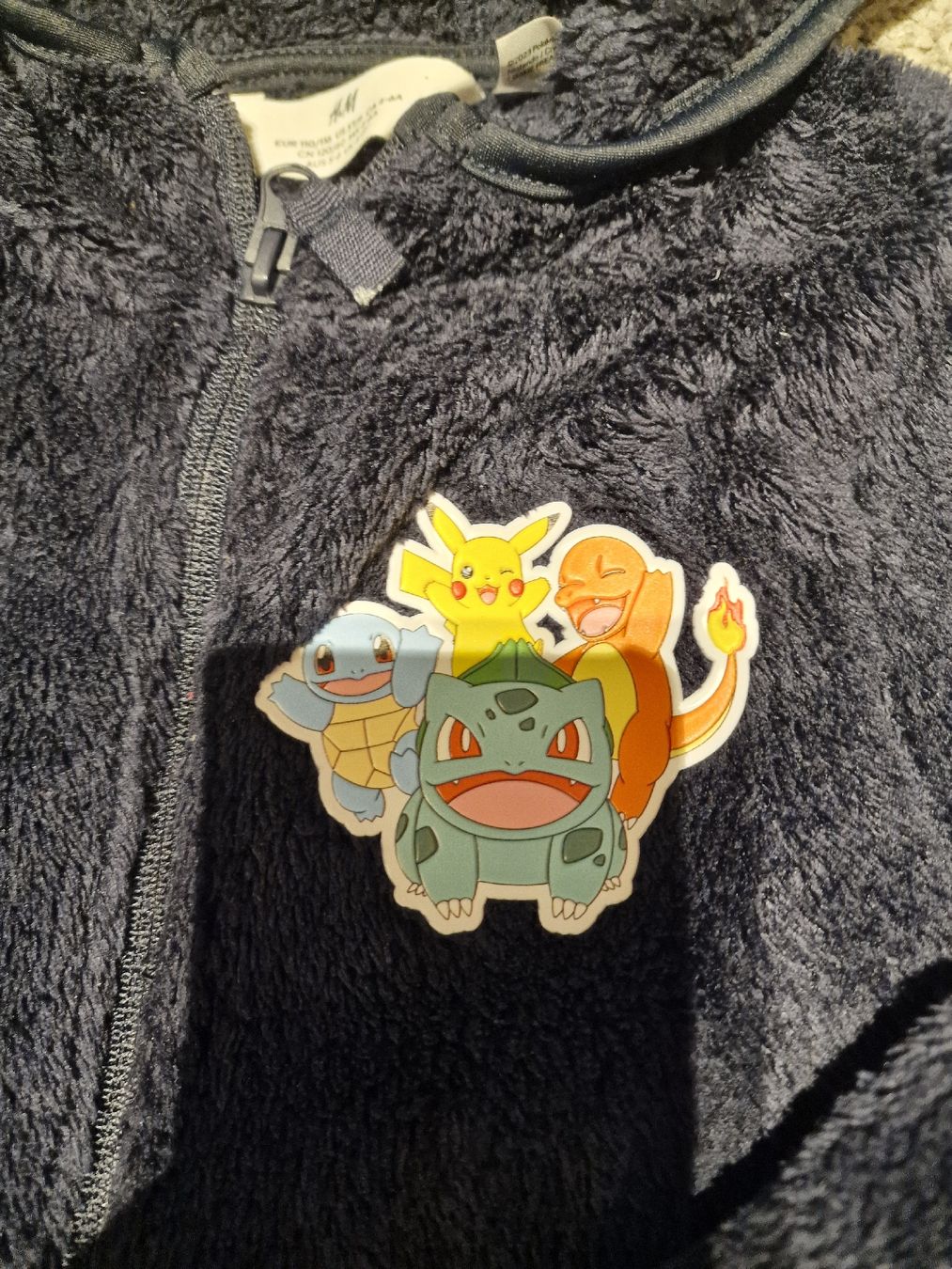 H&M Jacken & Mäntel: Pikachu HM Pulli Gr 110/116 – Gebraucht aus Basel von chingson 1