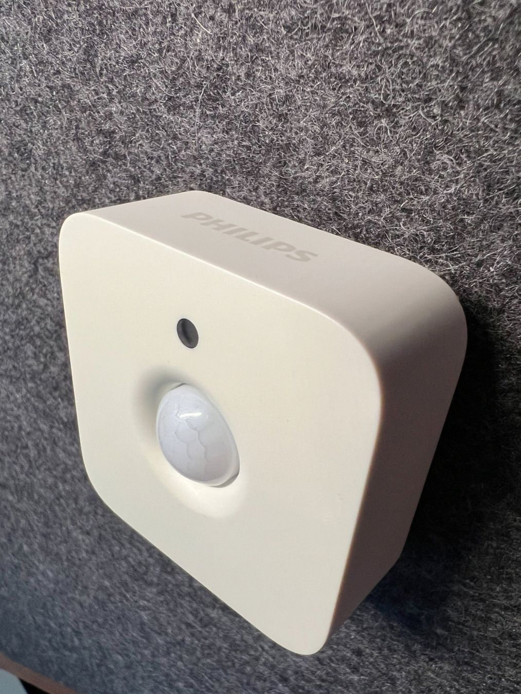 Philips Interruttori: Philips Hue Motion Sensor - détecteur de mouvement intérieur – Usato da Genève venduto da PoissonBlue 3