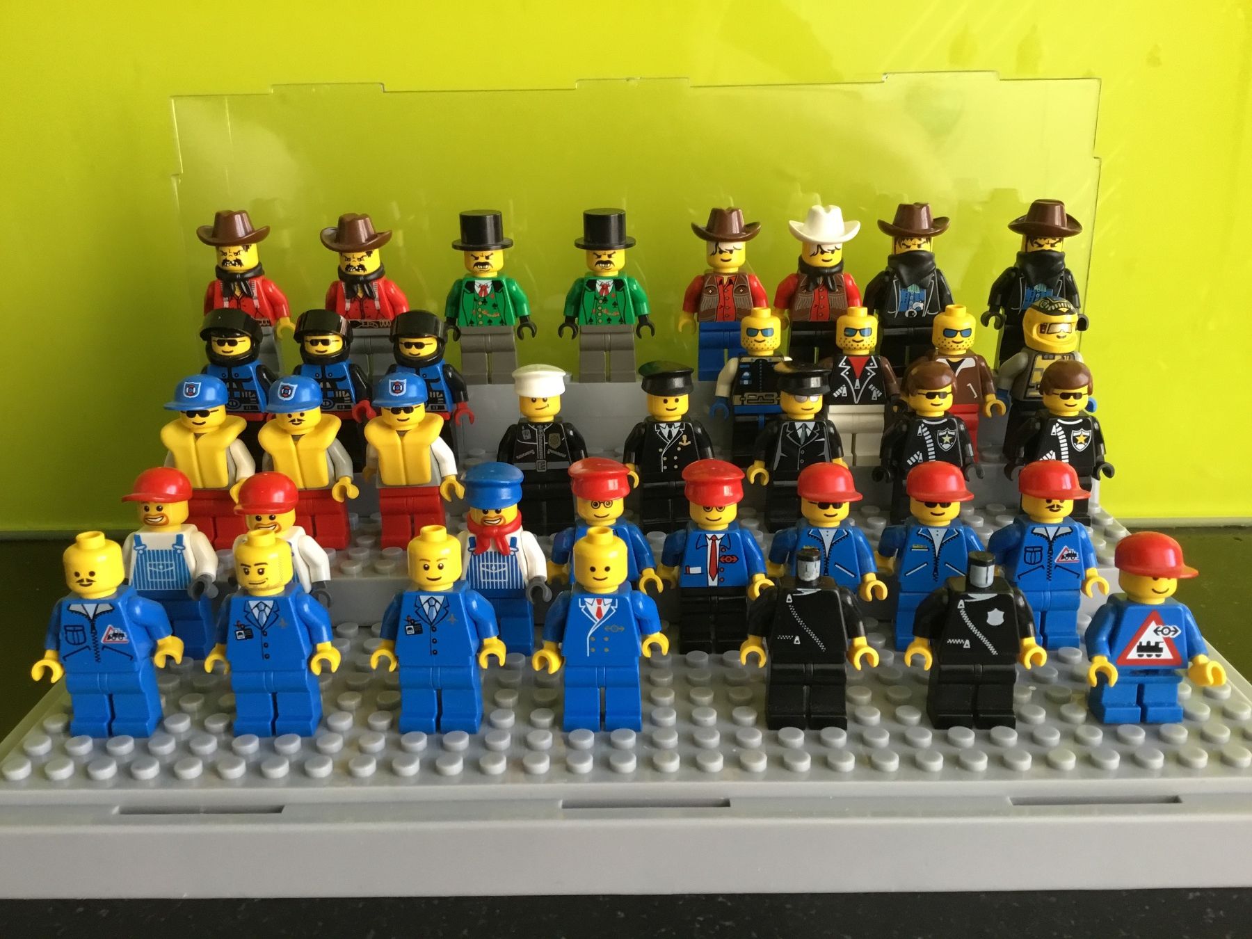 Lego Statuette: Lego Figuren Sammlung – Usato da Basel venduto da Hampe1555
