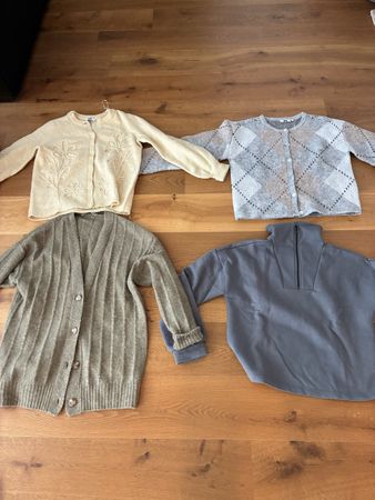 4 Pullover und Strickjacken Damen