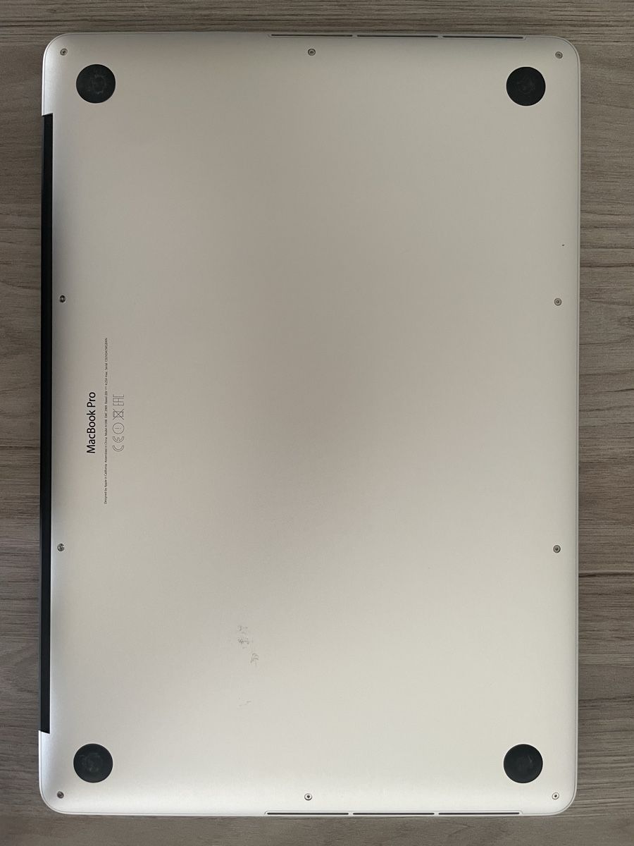 Apple Notebook: Apple Macbook Pro 15“, Mid 2015 – Usato da Luzern venduto da MaSt_808 2
