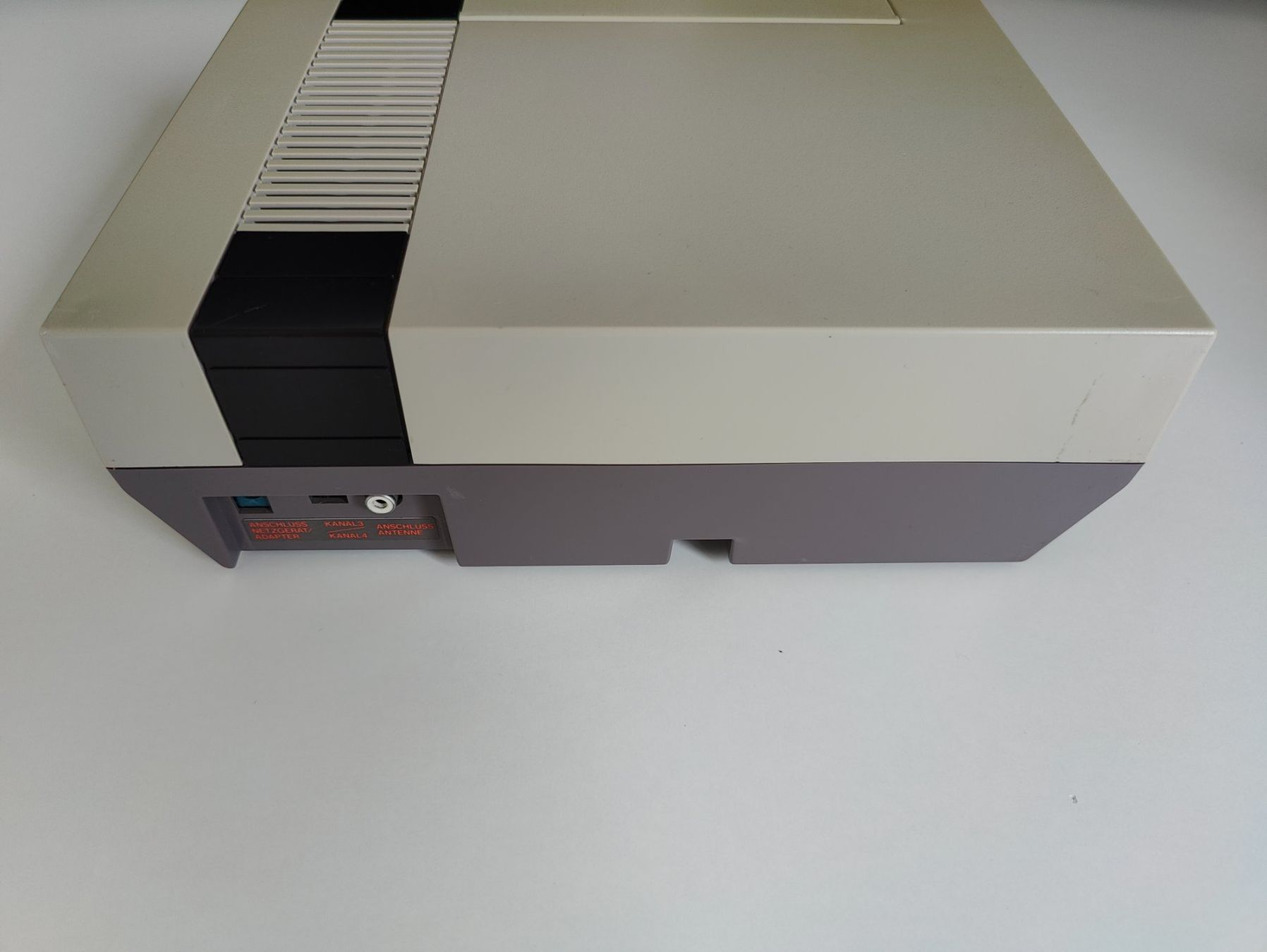 Nintendo Konsolen: Nintendo Entertainment System (NES) Konsole + Controller – Gebraucht aus Dintikon von Nightcom 3
