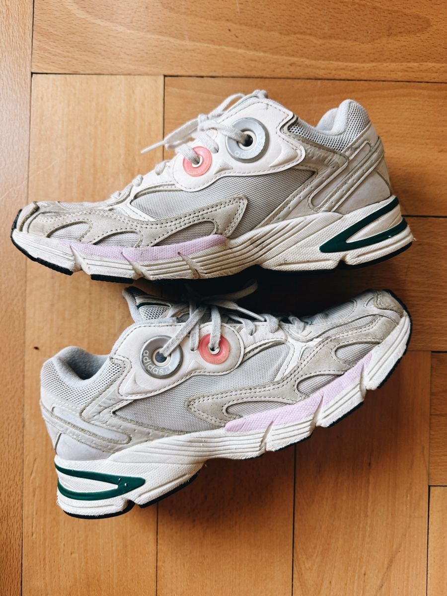 Adidas Chaussures femmes: Adidas Sneakers – D'occasion à Zürich par designloverin