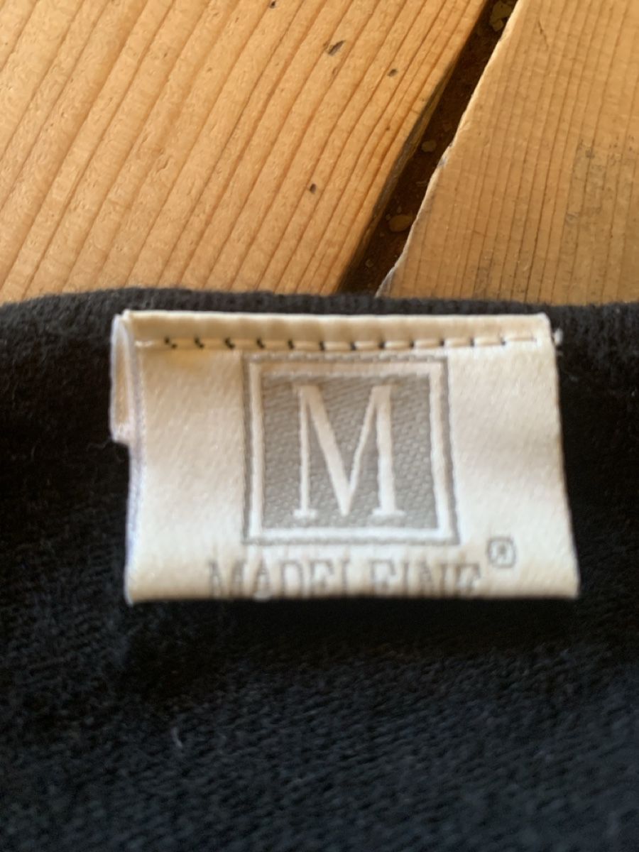 Tops: Pull cache-cœur noir M laine. Madeleine – Gebraucht aus Finhaut von dod