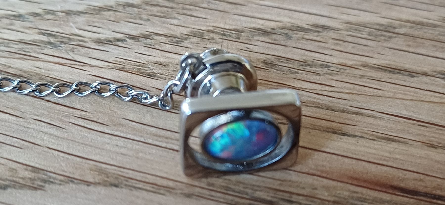 Spille & Fermagli: vermutlich Gravatennadel mit Opal – Usato da Flawil venduto da Pinkmalibu