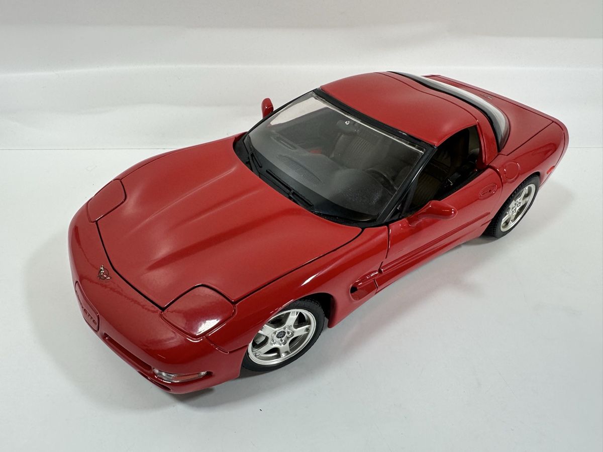 Bburago Modellini d'auto: Chevrolet Corvette C5 1:18, rot, BBURAGO – Usato da Zofingen venduto da rf9_x2xt 1