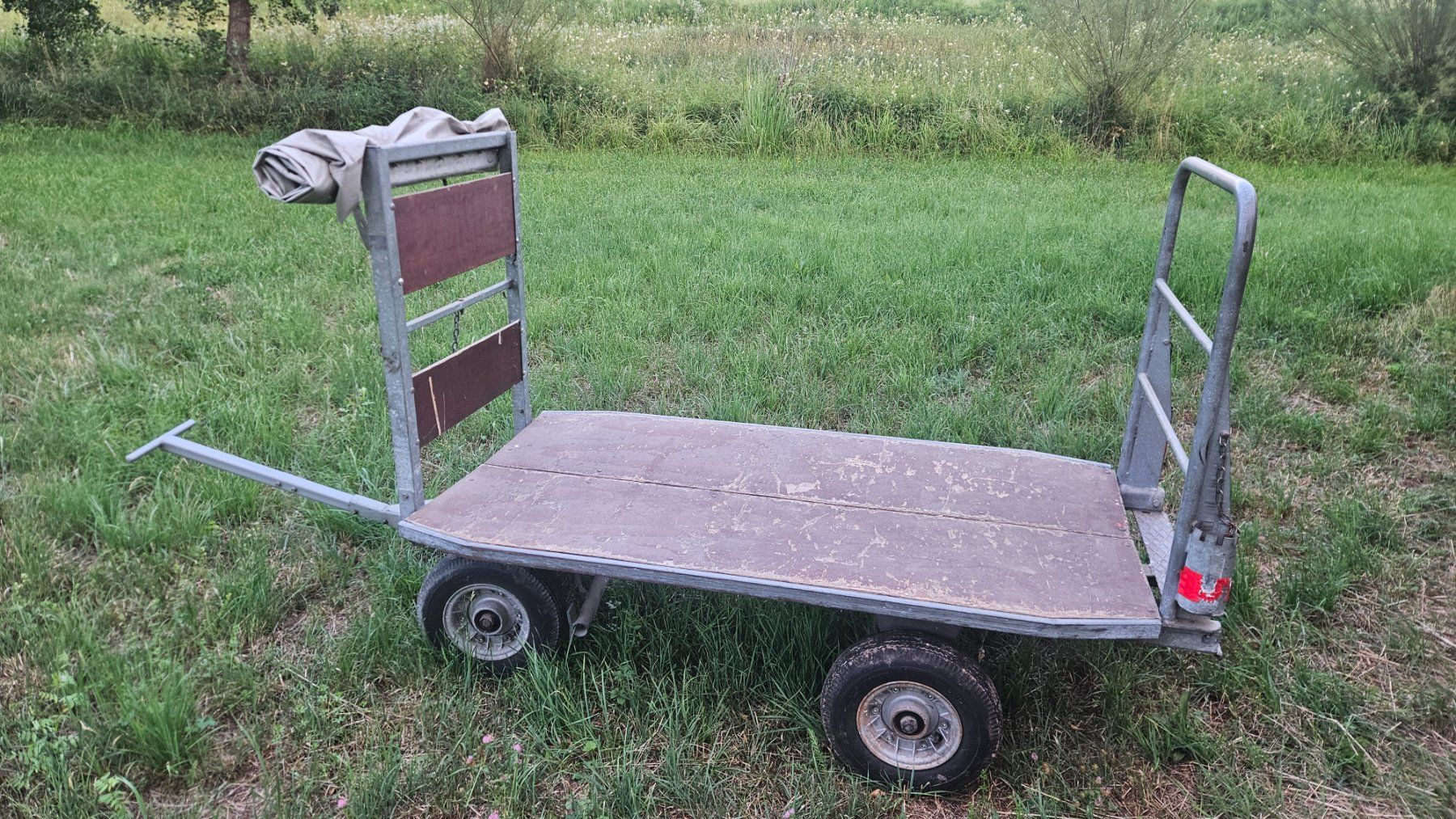 Anhänger: Plattformwagen mit Plane gebraucht – Gebraucht aus Feldbach von 66EDI