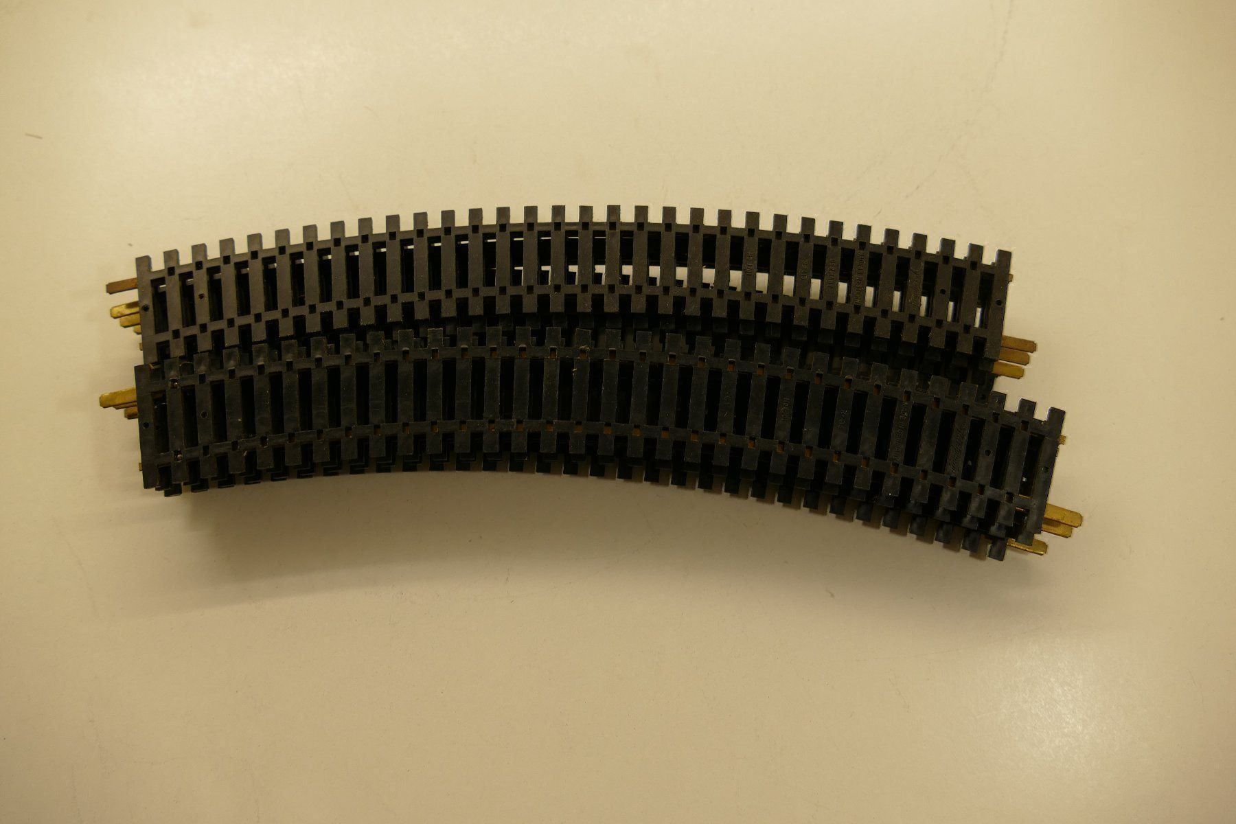 Fleischmann Modelleisenbahnen: Fleischmann H0: 8xgebogenes Gleis 1701 – Gebraucht aus Niederhasli von rail-duerst 1