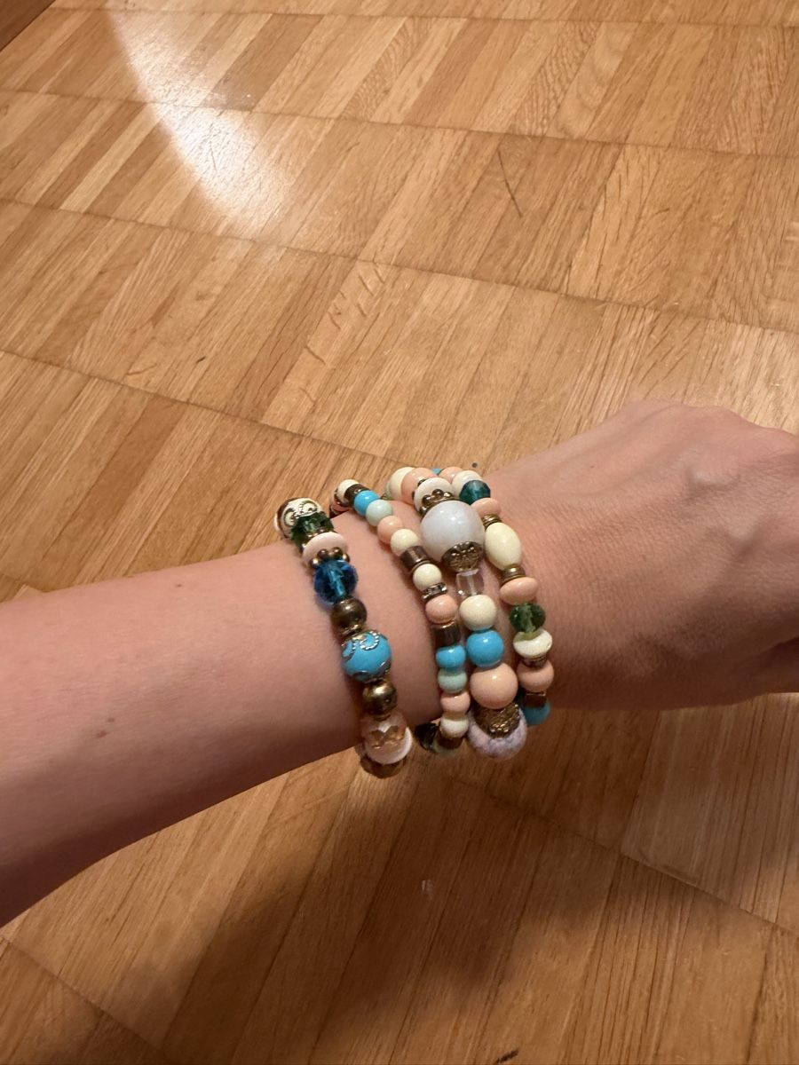 Bracelets: Armbänder Set 4 Stk, neu  – D'occasion à Jona par Good_luck_ 1