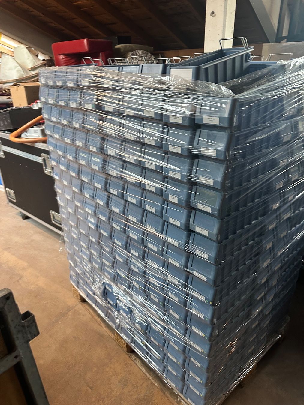 Transportkisten: Lagerboxen stapelbar Hellblau – Gebraucht aus Biel/Bienne von Nefats 7