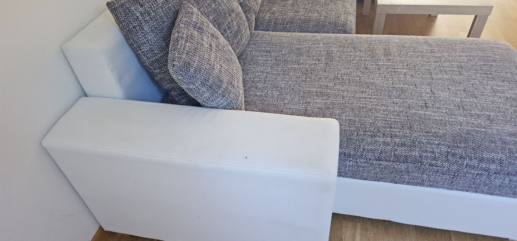 Gonser Sofas: Sofa with extensible bed and table included – Neu (gemäss Beschreibung) aus Greifensee von gow_8gvy 2