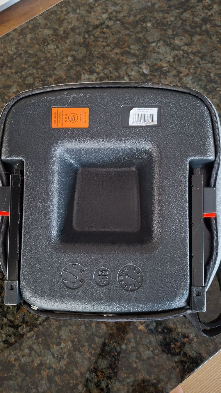 Osann Seggiolini per auto: Kindersitz Erhöhung LuxIsofix – Usato da Männedorf venduto da Spargeluno 2