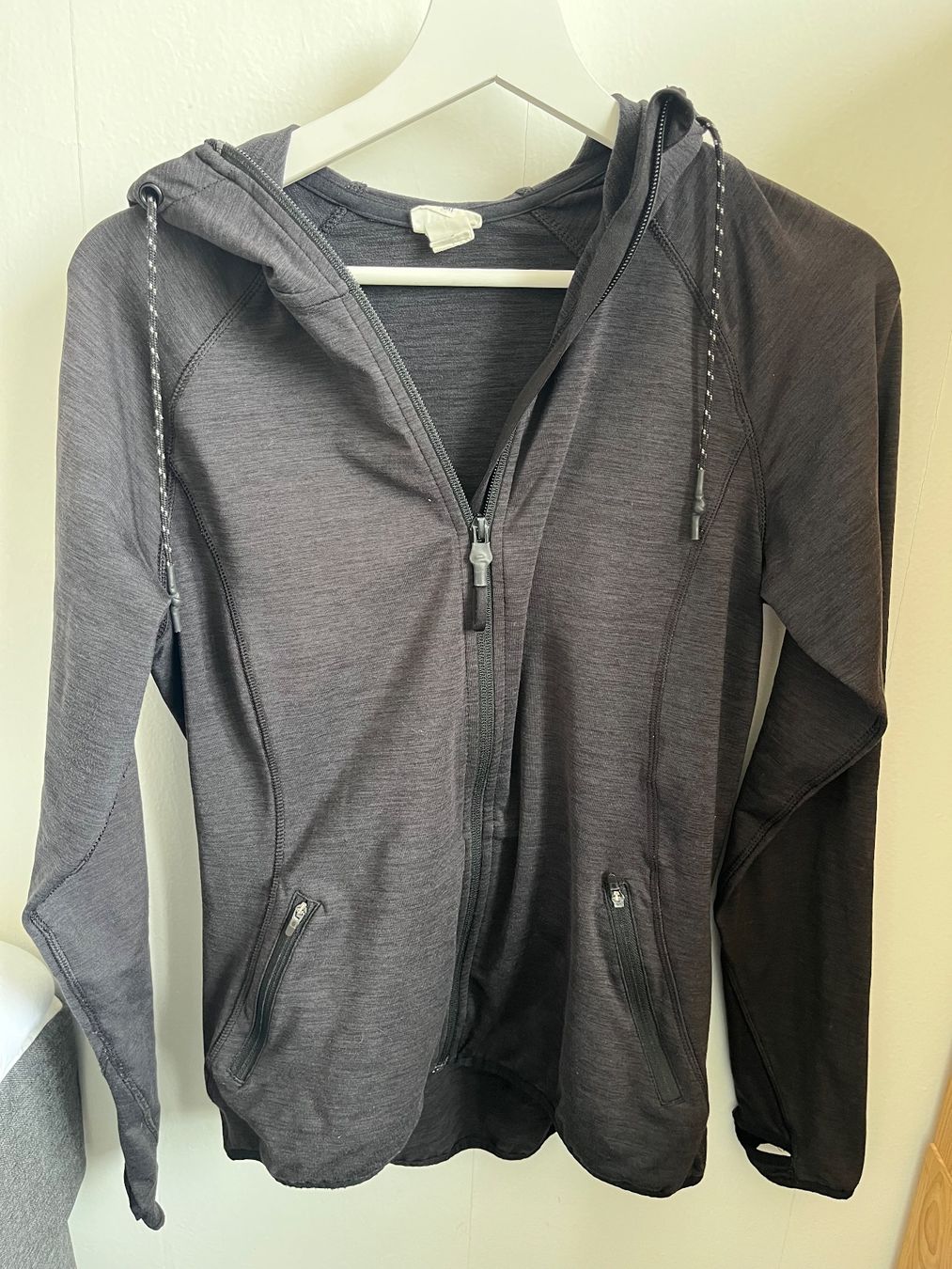 H&M Giacche: H&M Sportjacke – Usato da Gondiswil venduto da kaj_26vz