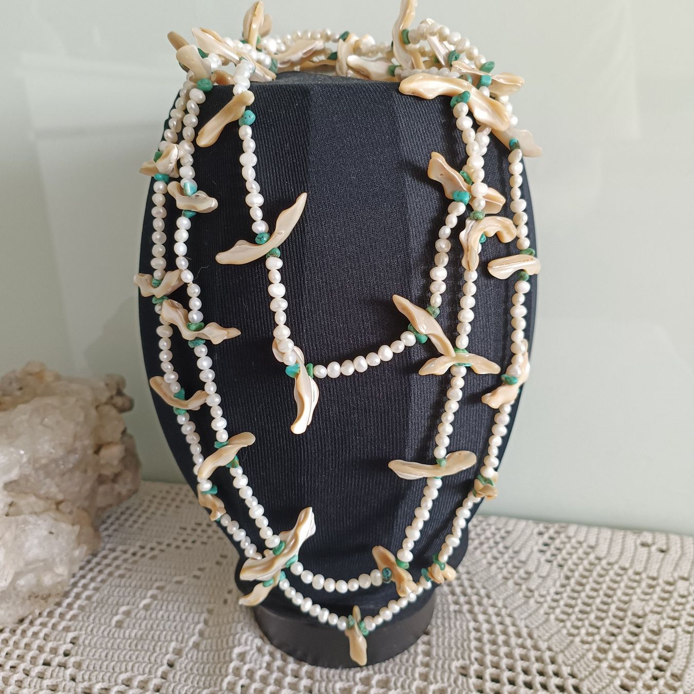 Catenine: Elegante Perlenkette mit Perlmutt und Türkis – Usato da Birr venduto da sen_8djr
