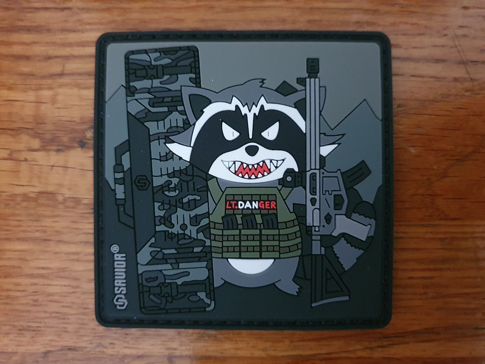 Placchette & Badge: Survivor Klett Patch - neu – Nuovo e nell'imballaggio originale da Nänikon venduto da Helvetia69