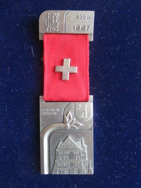 Medaillen: 4 X Eidg. Feldschiessen 300 Meter  1995 -1996 -1997 - 1999 – Neu (gemäss Beschreibung) aus Luzern von Horoskop1 3