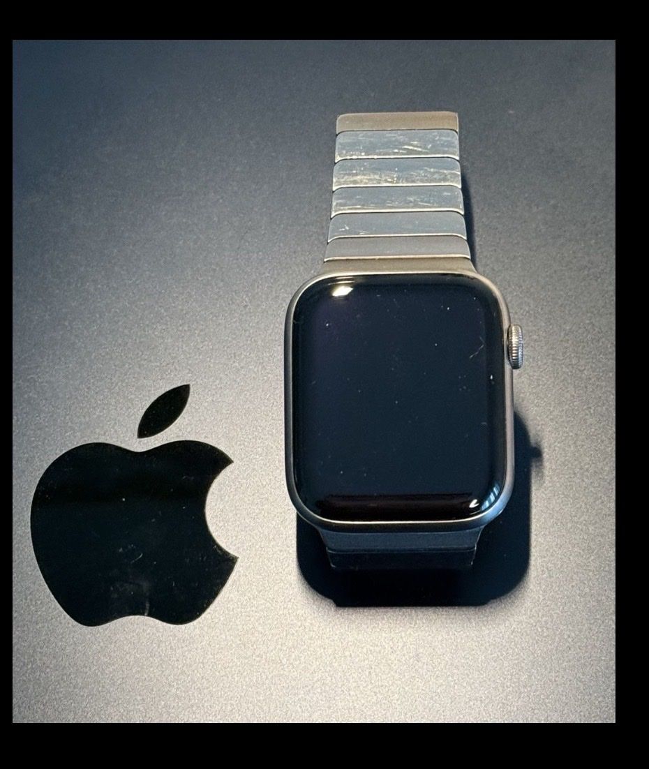 Apple Smartwatch: Apple Watch S6 44mm Titane Cellular 96% – Gebraucht aus YVERDON-LES-BAINS von Lazuli 1