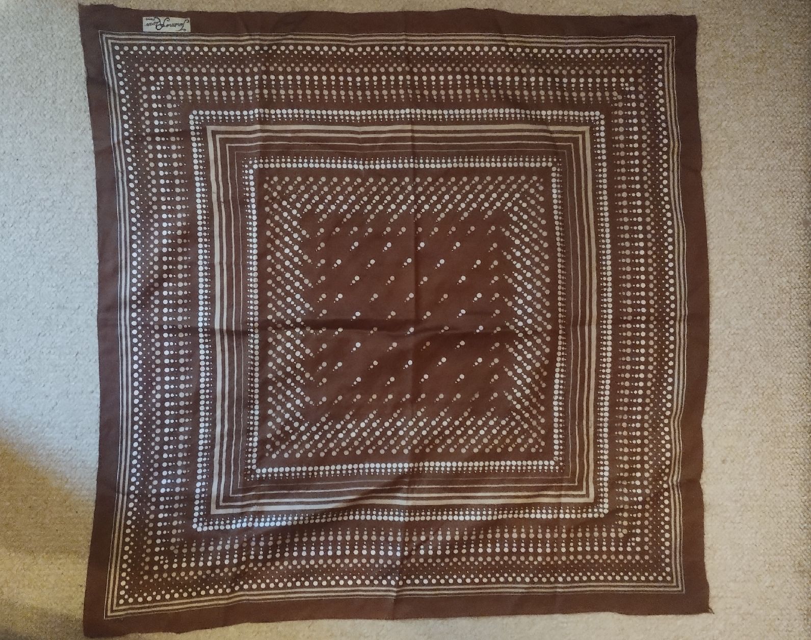 Foulards, Tücher & Schals: Foulard Vintage Paris – Gebraucht aus Schiers von bak007