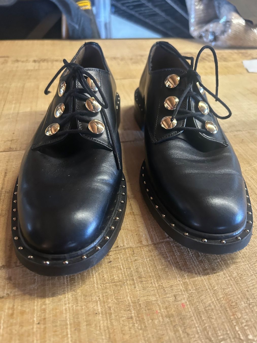 Scarpe da donna: Derbies noires – Usato da Val-d'Illiez venduto da Dombou