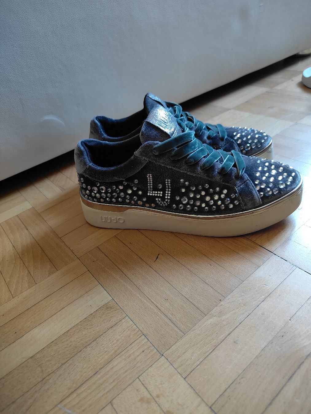 Scarpe da donna: Baskets Liu Jo en velours gris avec strass - Taille 38 – Nuovo (secondo la descrizione) da Biel/Bienne venduto da Edi5Roli3 4
