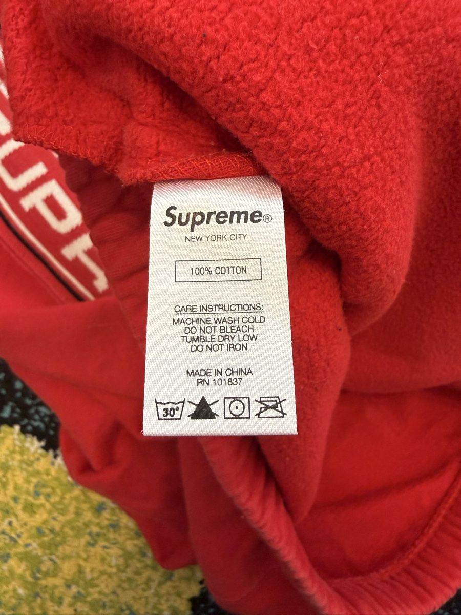 Supreme Pantaloni: Supreme sweatpant red – Nuovo (secondo la descrizione) da Yverdon-Les-Bains venduto da fir_7srk 4