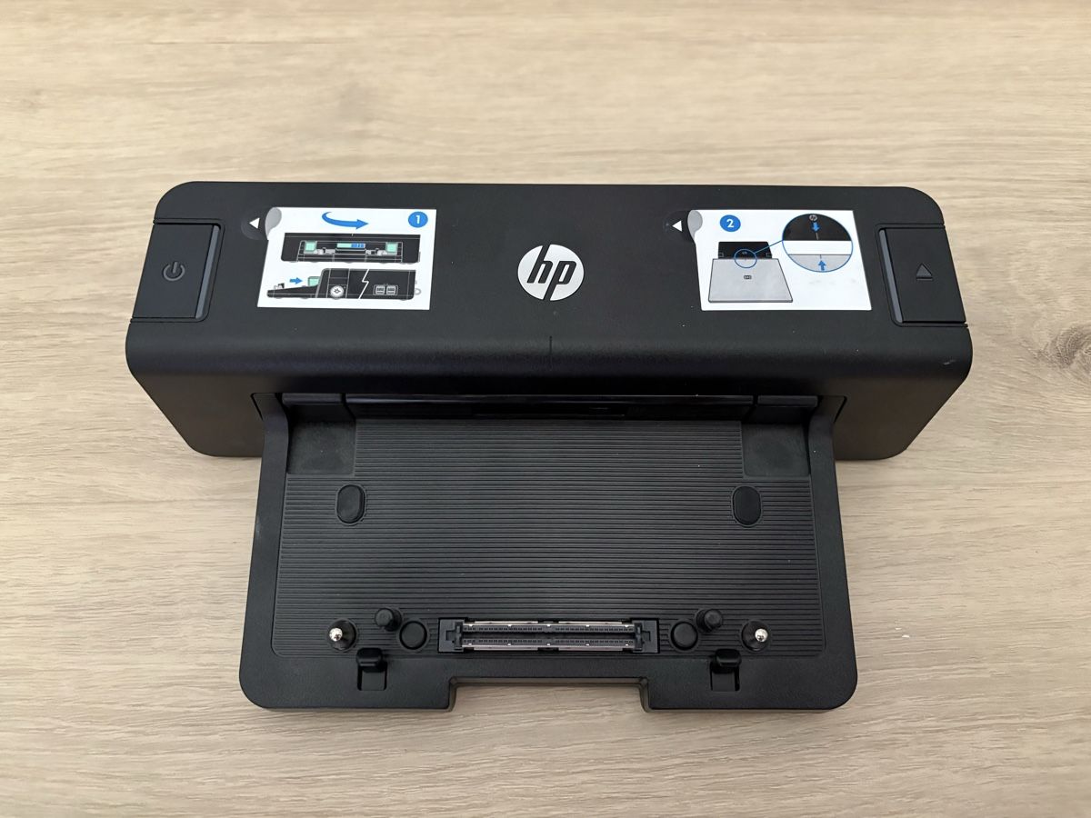 Hewlett Packard Docking station: HP Dockingstation A7E32AA – Usato da Rüdlingen venduto da loecy 3