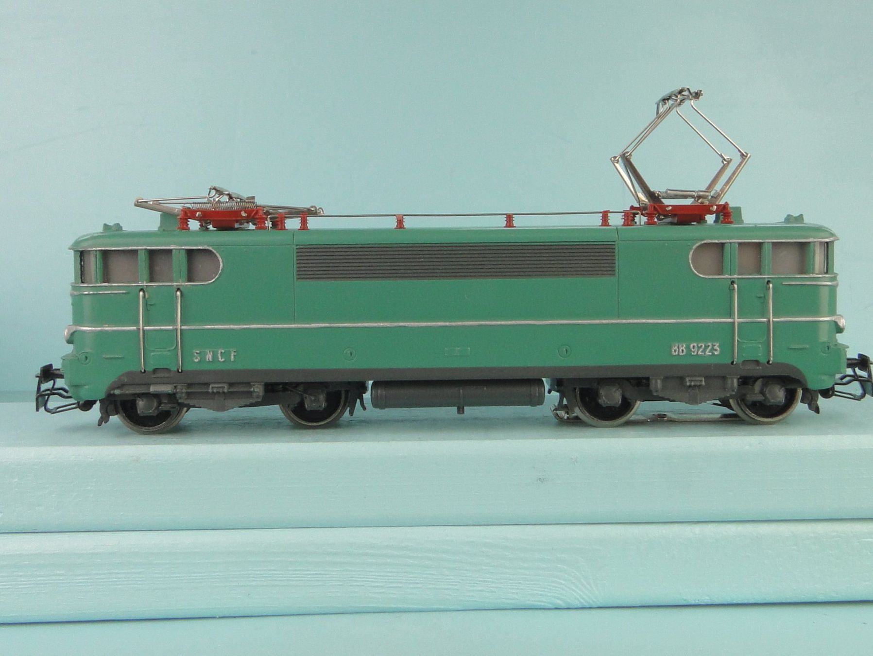 Märklin Modellini di ferrovie: Märklin 3038 SNCF BB9223 – Usato da Bülach venduto da cann11 2