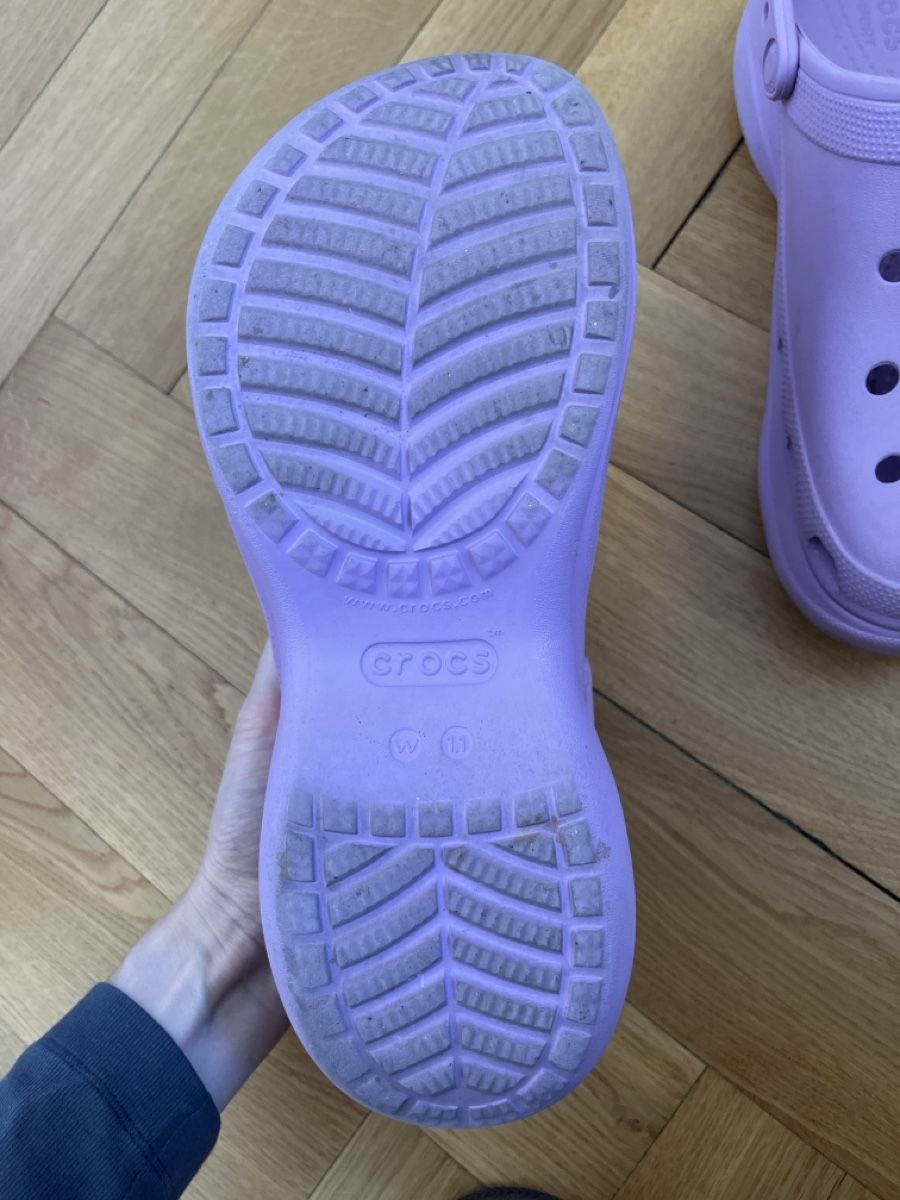 Crocs Scarpe da donna: Sabots Crocs plateforme violet lilas taille W11 – Usato da Zürich venduto da Noemie1994 1
