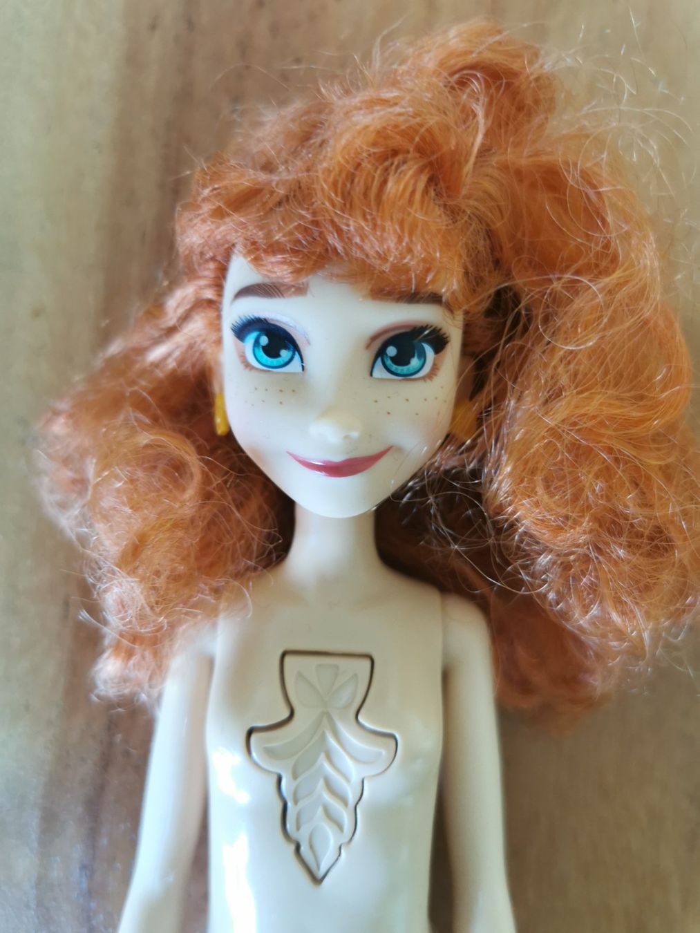 Disney Bambole: Die Eiskönigin; Singende Anna Puppe / Barbie – Usato da Boniswil venduto da Totomat-Lady2 1