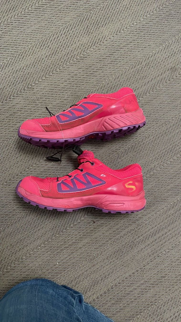 Scarpe per ragazze: Trekking Schuhe Salomon 34 – Usato da Ennetbaden venduto da rossy2312