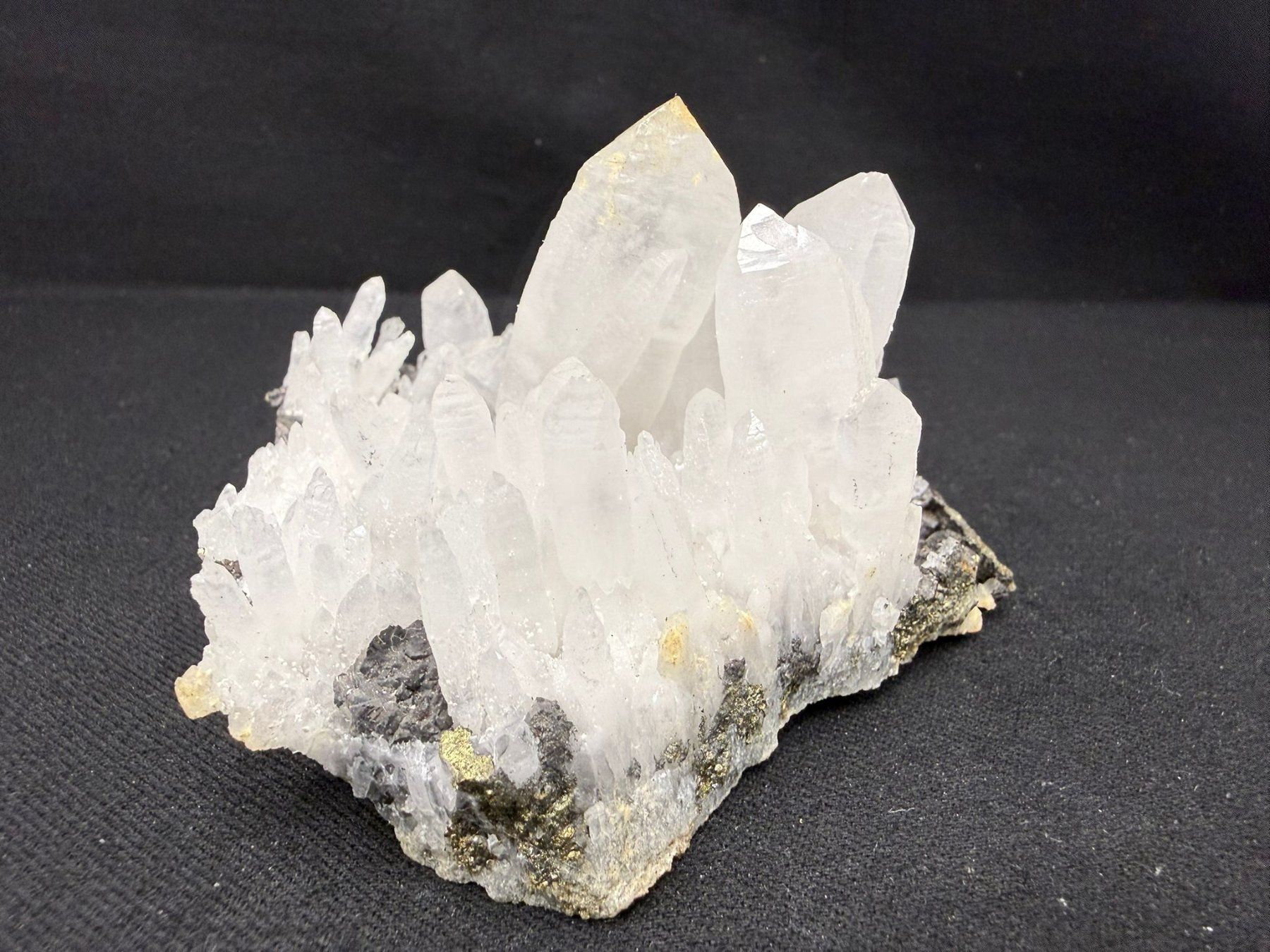Minerali & Pietre curative: Quartz mit Quartz var. Scepter – Usato da Schinznach Bad venduto da Demerald 2