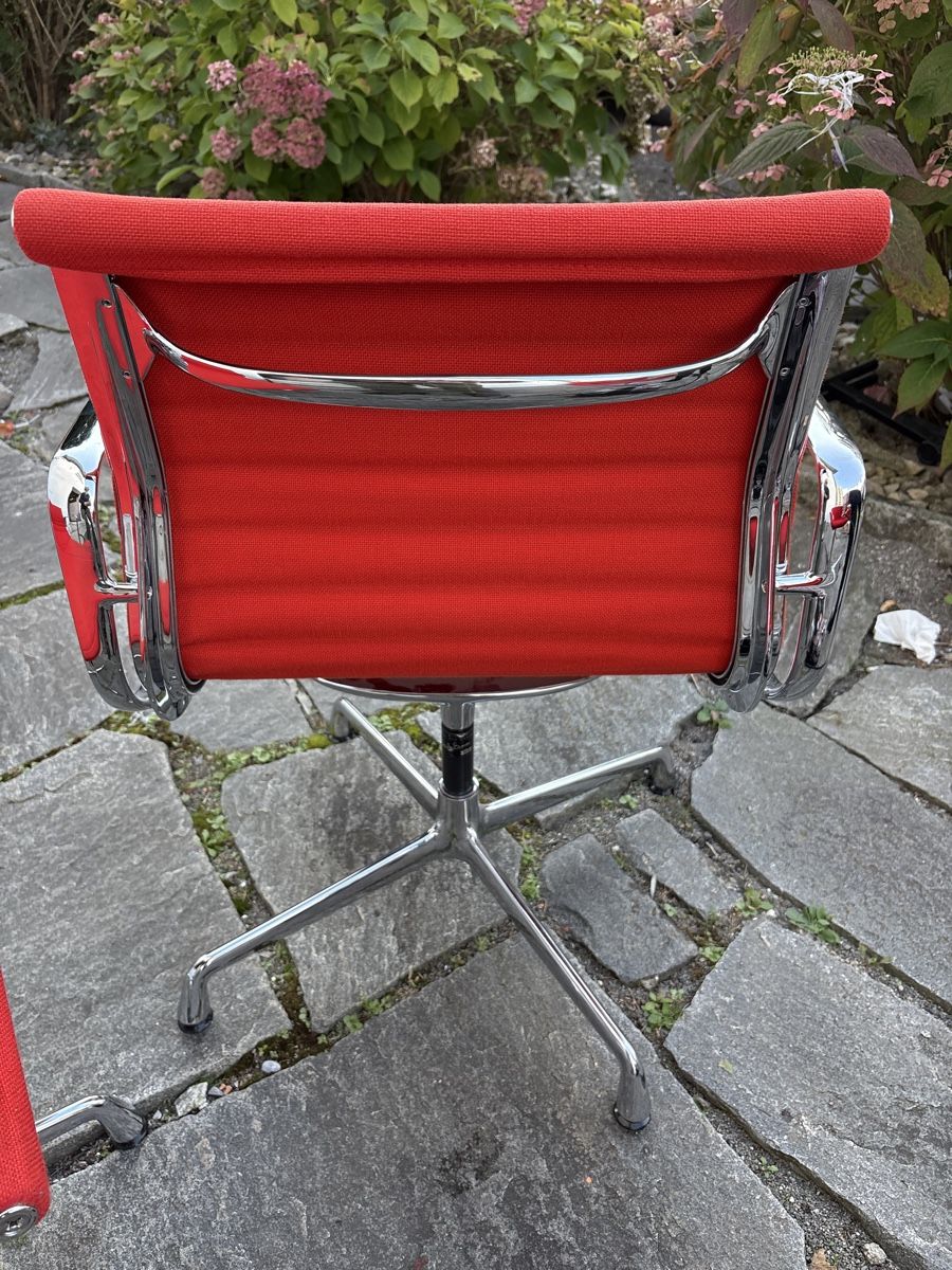 Vitra Sedie: Vitra EA 108 Aluminium Chair Hopsak rot Charles Eames – Usato da Zürich venduto da timeless.tones 6