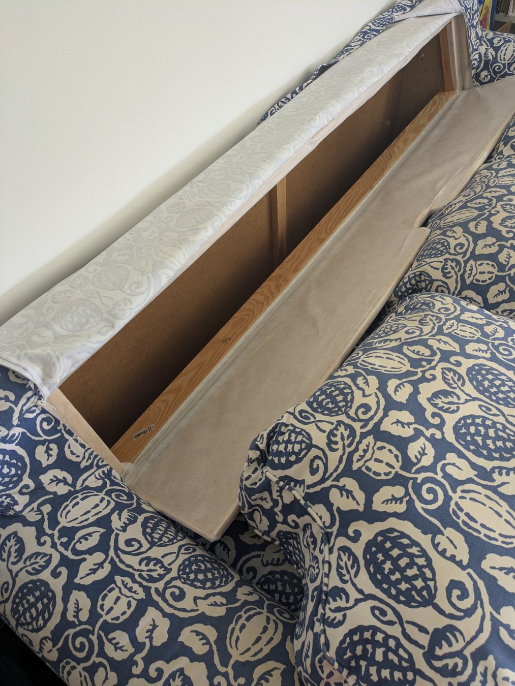 Ikea Divani: Gratis IKEA Schlafsofa + Sessel + Hocker – Usato da Hedingen venduto da once20 6