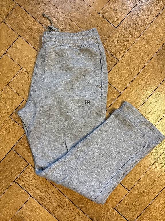 Pantaloni: Jogginghose von Pull&Bear – Usato da Basel venduto da jan_k9cz 1