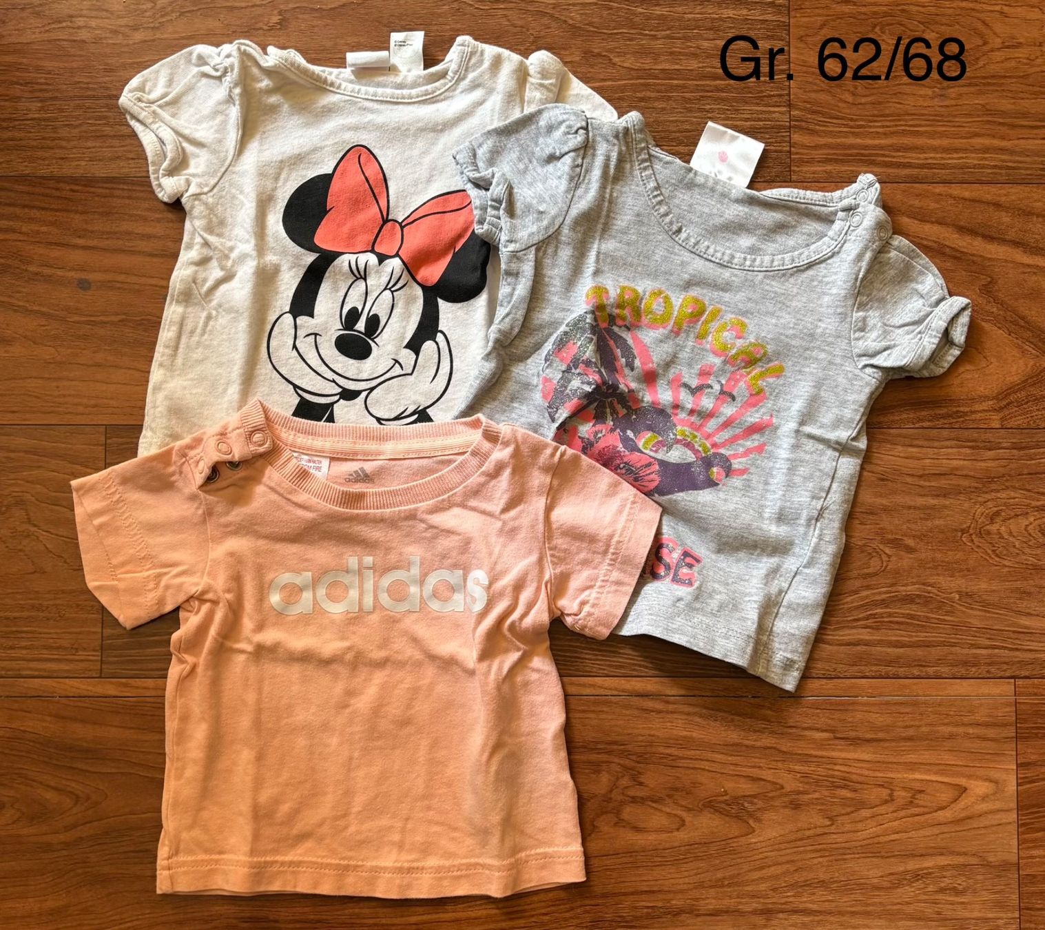Lotti & Set di vestiti: TShirts – Usato da Oberiberg venduto da mon_q7c2