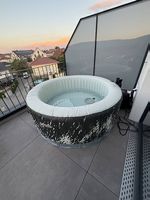 Intex 4-Personen Glow Deluxe Round Bubble Spa Set Ø 196