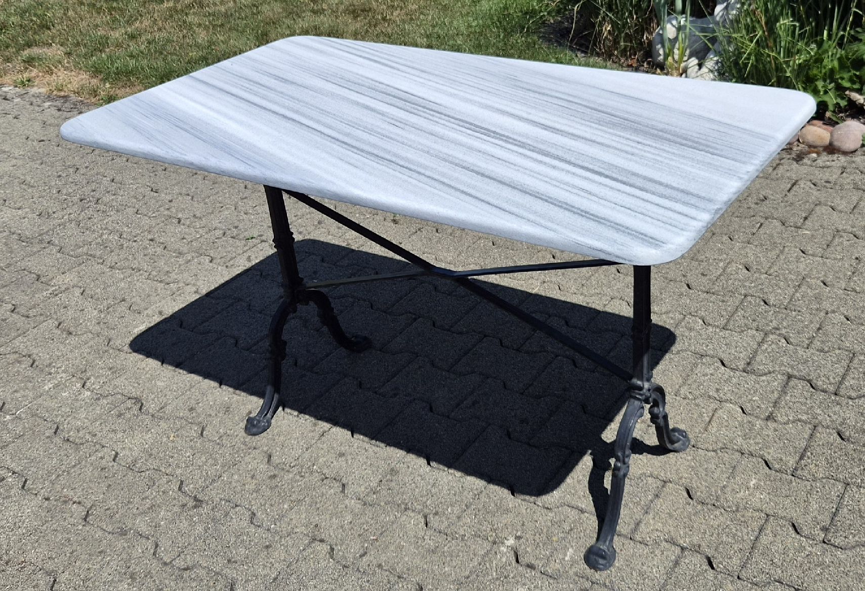 Tavoli: Tisch Marmorplatte Eisengestell Retro 120x65cm – Usato da Winterthur venduto da Pixi 1