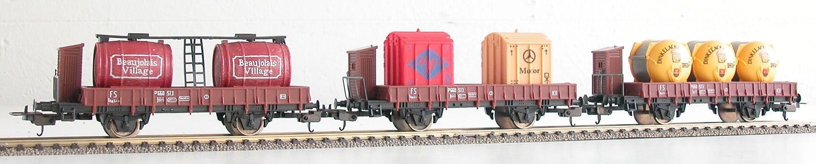 Lima Modellini di ferrovie: Lima 3 Behälterwagen der FS Spur H0 – Usato da Oberwil BL venduto da Klang