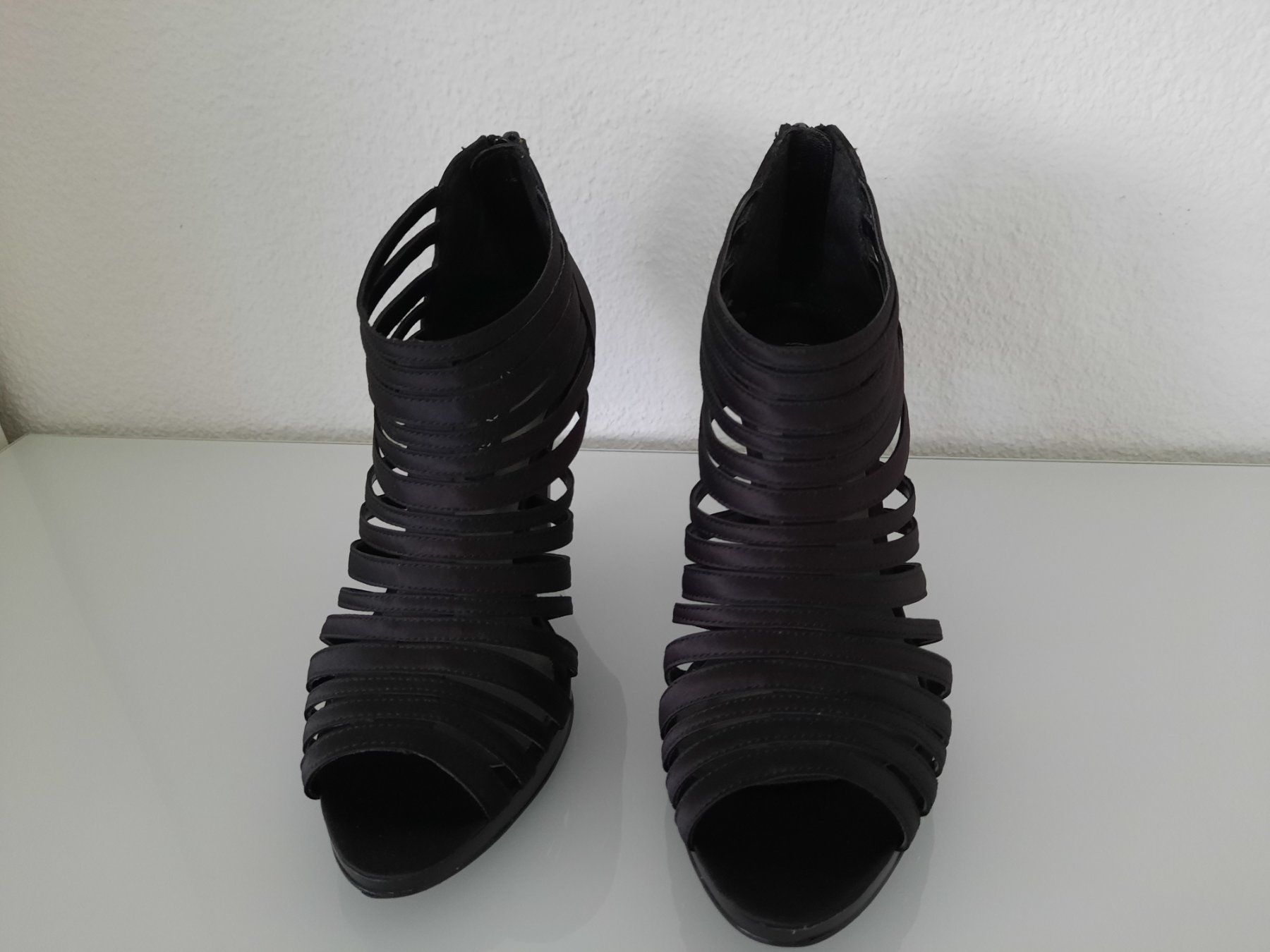 Damenschuhe: Riemchen-Sandale Satin schwarz Gr. 37 NEU – Neu (gemäss Beschreibung) aus Dörflingen von Palmetto 2