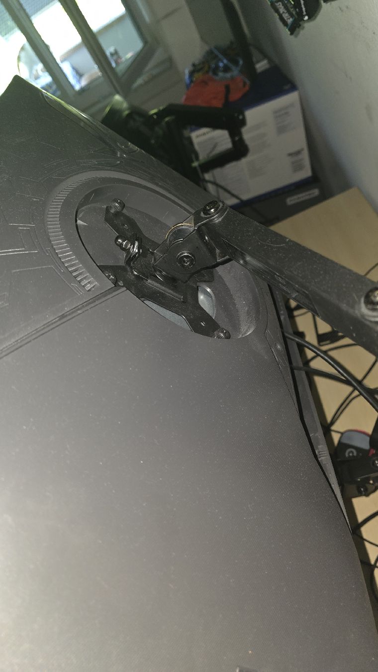 Ecrans: Monitor Asus ROG Strix XG27UCG – D'occasion à Winterthur par ich_8frx 1
