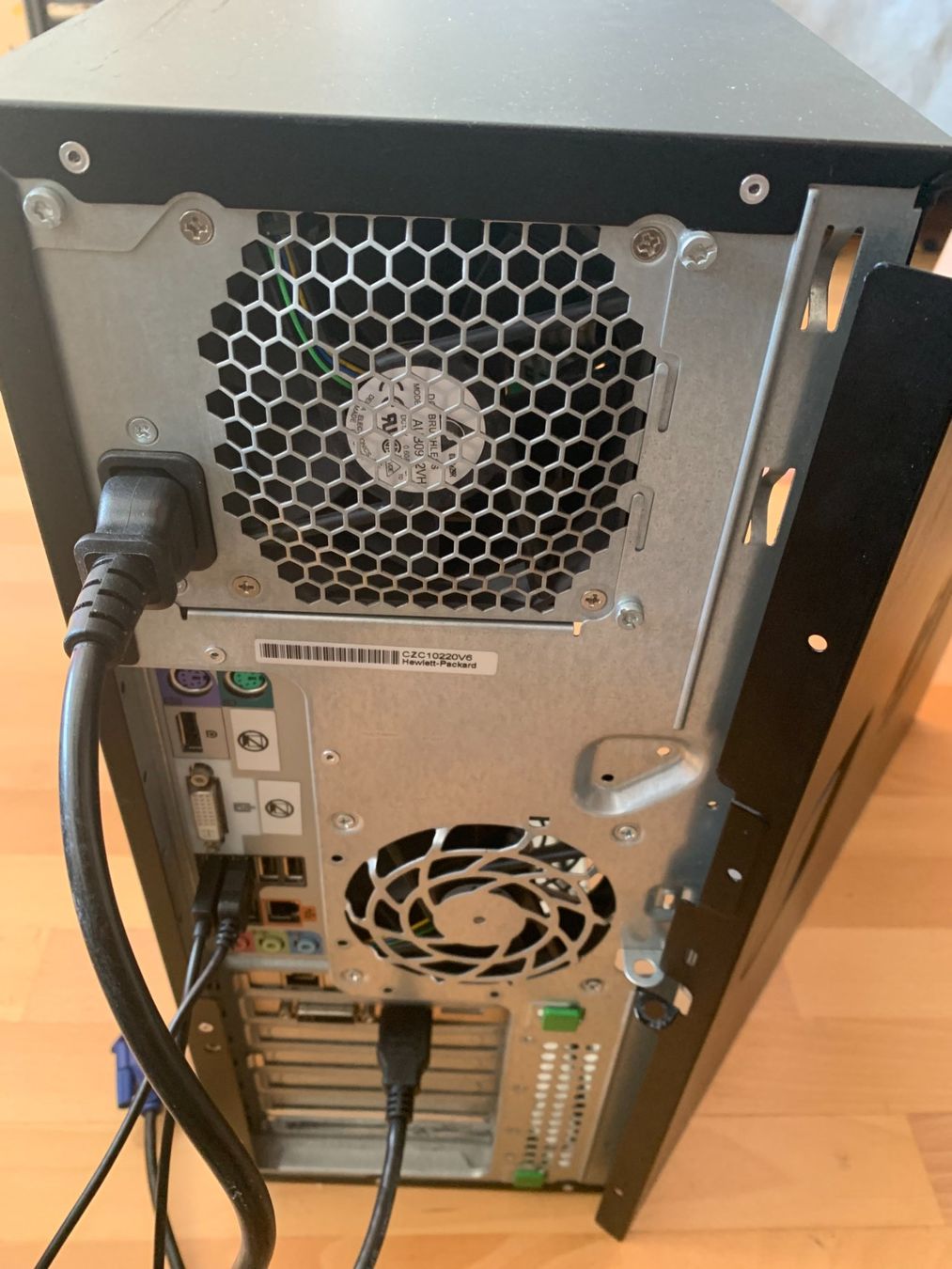 Hewlett Packard PC: HP Z200 Workstation – Usato da Buchs SG venduto da danini02 2