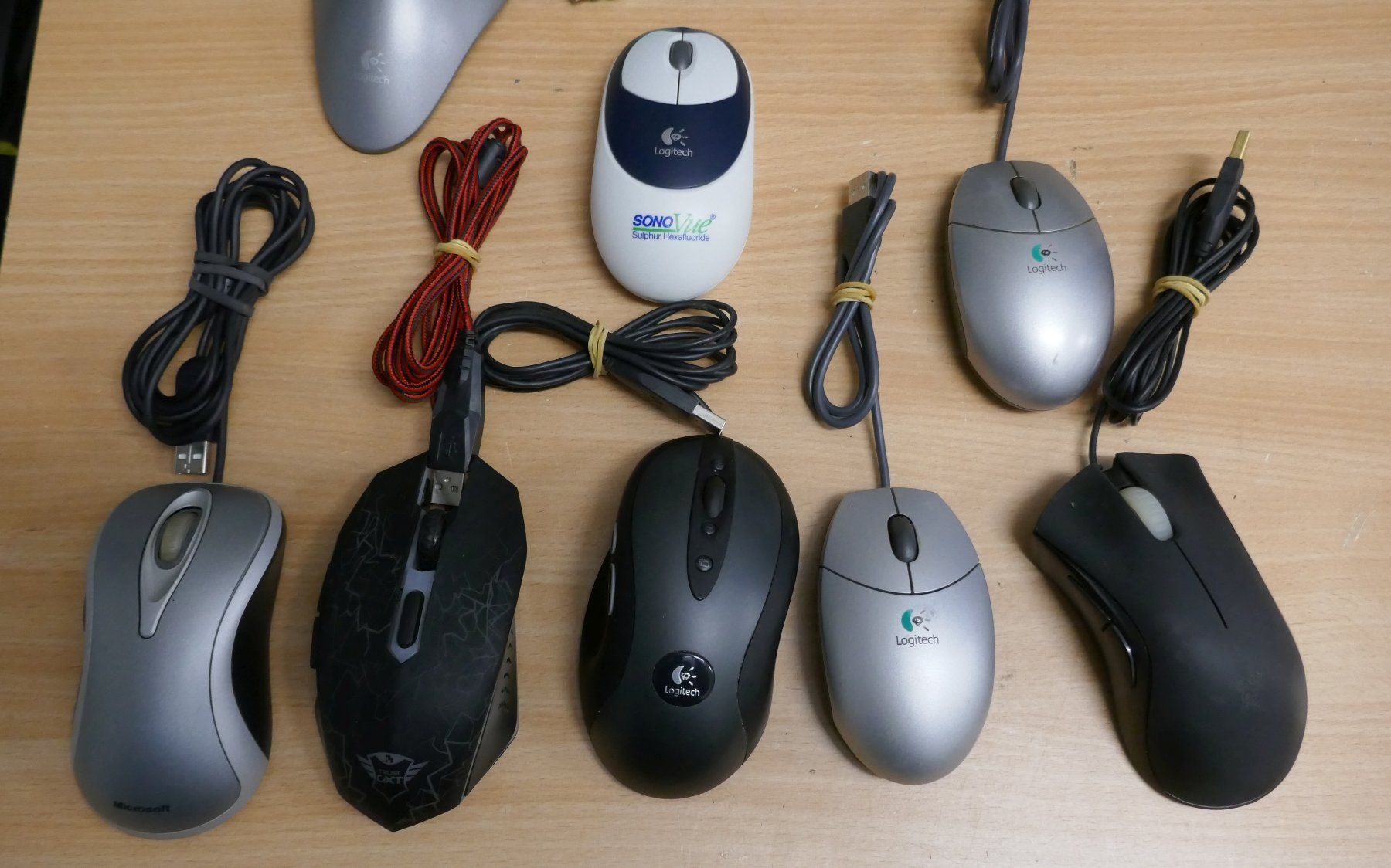 Logitech Mouse: Diverse Mäuse – Usato da Wenslingen venduto da FairlightCMI 2