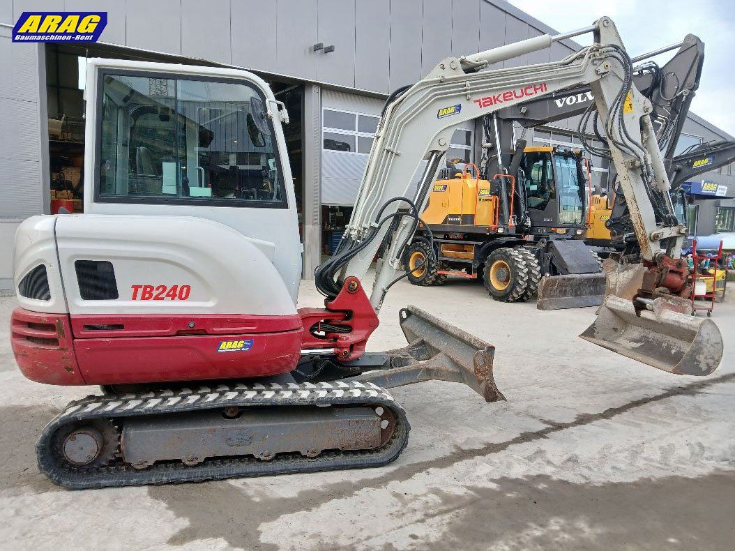 Takeuchi Escavatori: Takeuchi TB240 Minibagger – Usato da Hasle LU venduto da Arag08 1