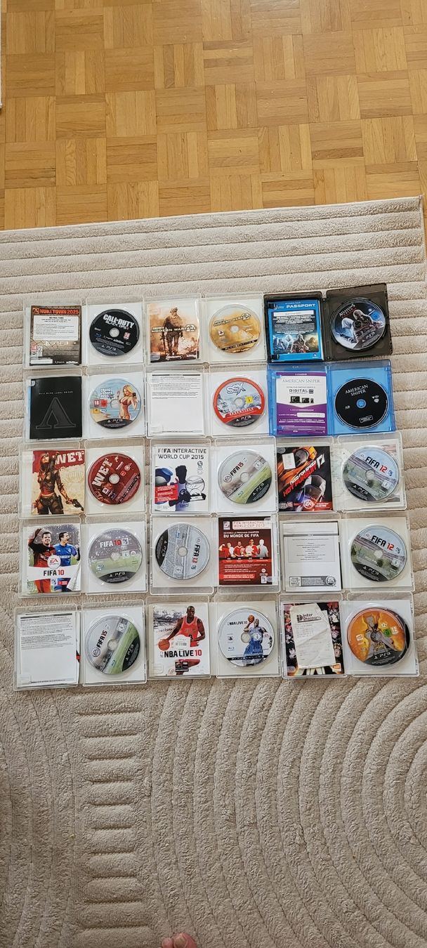 Sony Console: Console  PS 3/232 GB & 15 jeux et manette/ – Usato da Vevey venduto da obi_n8zc 5