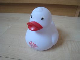 kleine, süsse, weisse Badeente ENTE