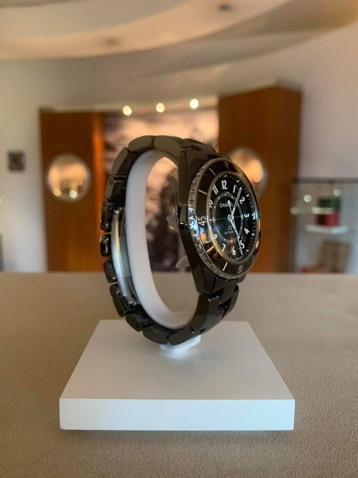 Chanel Orologi: CHANEL J12 – Nuovo e nell'imballaggio originale da Triesen venduto da hor_6kx9 2