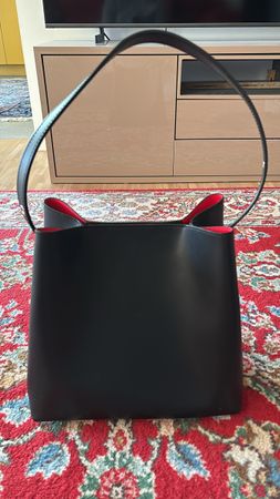 Schicke Dias Handtasche aus Leder, Schwarz mit Rot!