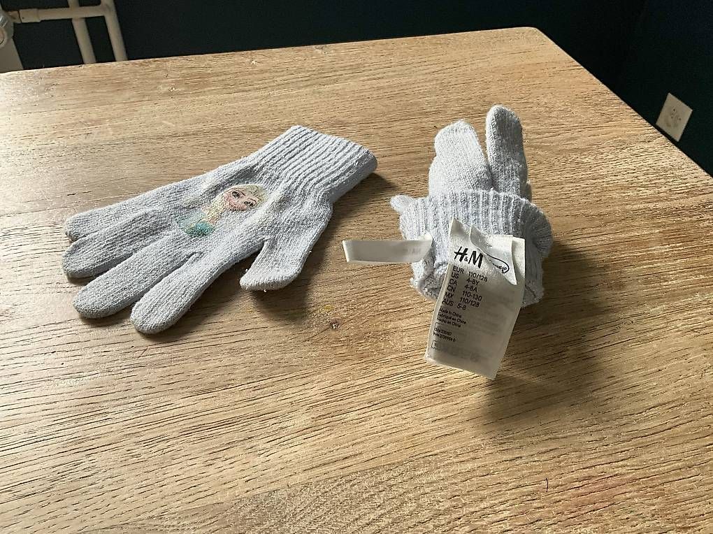 Guanti: Fingerhandschuhe von H&M (Gr. 110/128 oder4-8Y) – Usato da Bern venduto da Grizzler 2