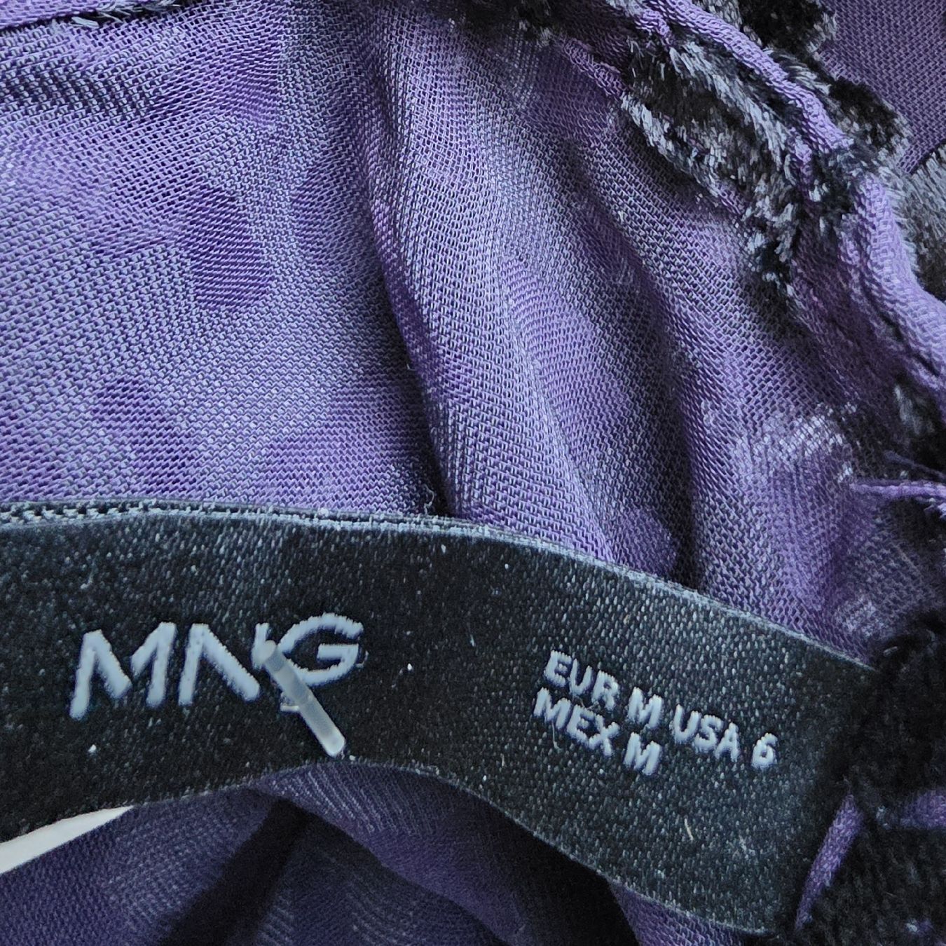 Mango Vestiti: Elegantes Samt Kleid von Mango, Grösse M – Nuovo (secondo la descrizione) da Rheinsulz venduto da Gilea 8