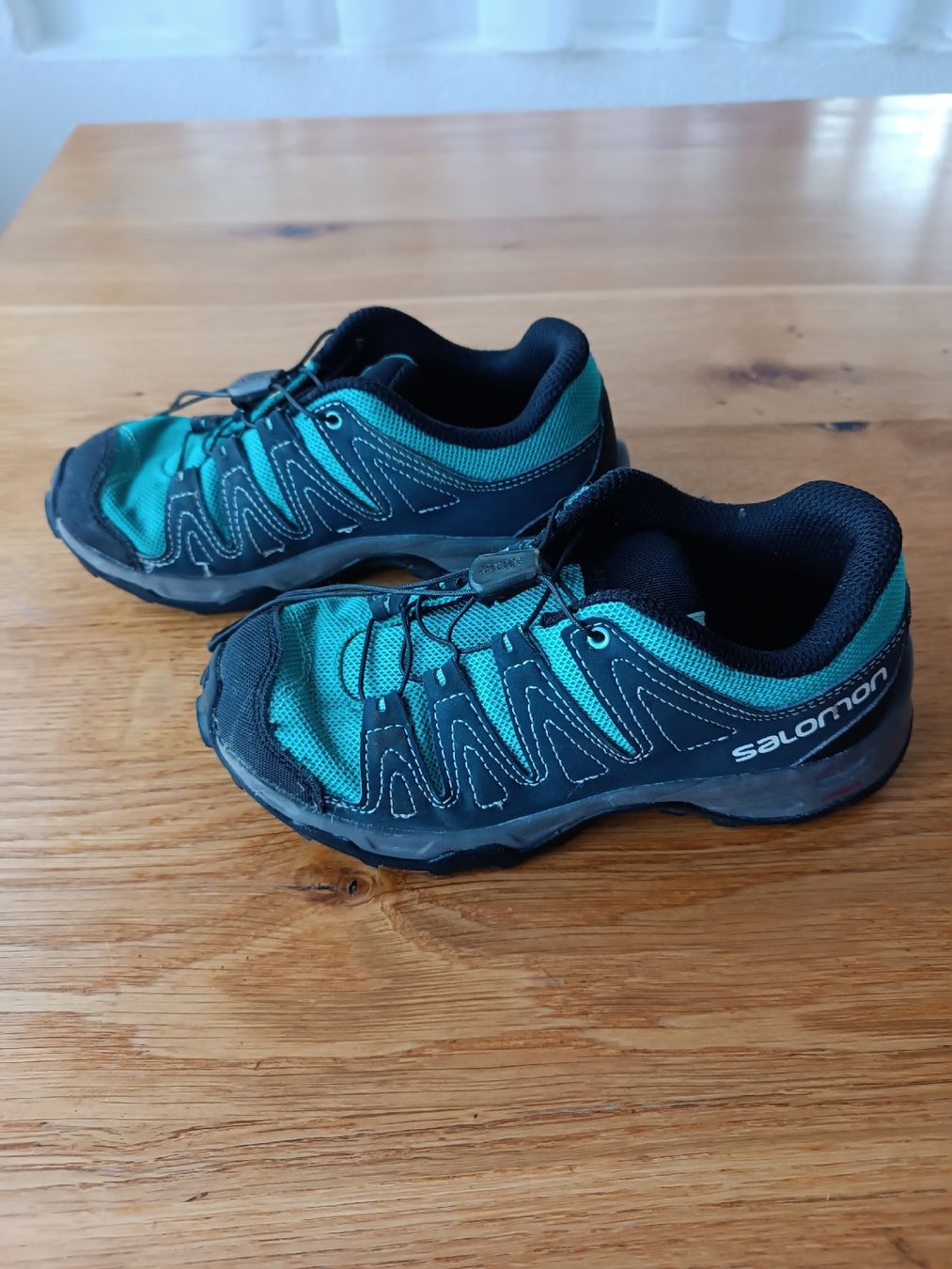 Salomon Herrenschuhe: Salomon Trekkingschuhe in Grösse 33  – Gebraucht aus Heiden von Sotema 2